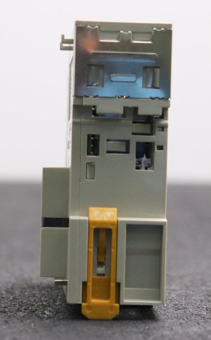 Bild des Artikels OMRON-analoges-Eingangs-/Ausgangsmodule-CJ1W-MAD42-4x-Eingang-2x-Ausgang