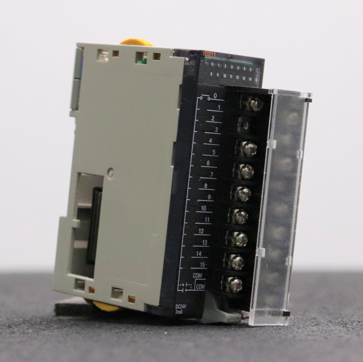 OMRON Input Unit CJ1W-ID211 gebraucht — happy-parts.de