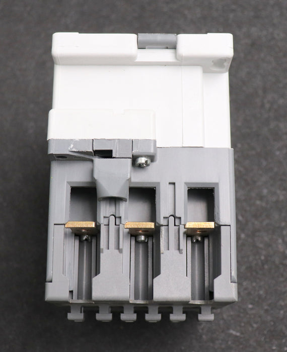 Bild des Artikels ABB-Schütz-AF50-30RT-Spullenspannung-100-250VDC-50-60Hz-gebraucht
