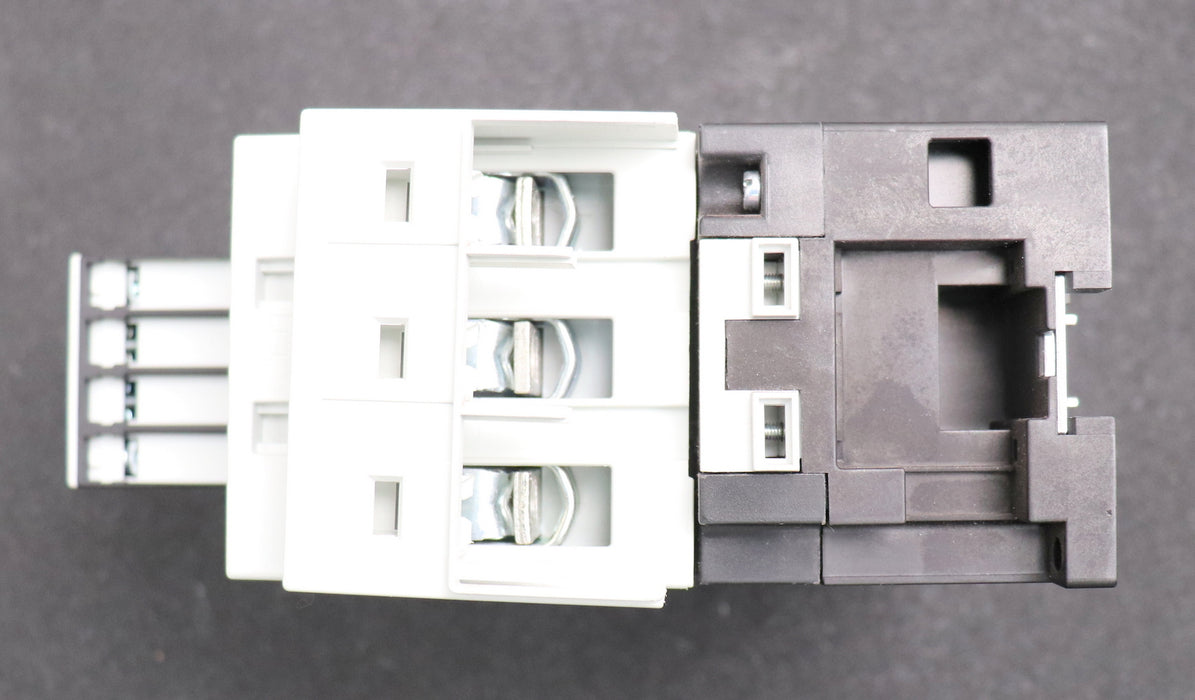 Bild des Artikels SIEMENS-Leistungsschütz-3RT1044-1AL20-Spullenspannung-230V-50/60Hz-65A