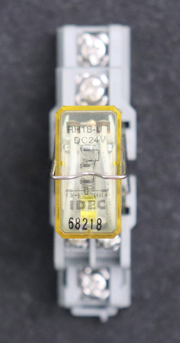 Bild des Artikels IDEC-7x-Relaisfassung-mit-Steckrelais-SH1B-05-+-RH1B-U-24VDC-unbenutzt