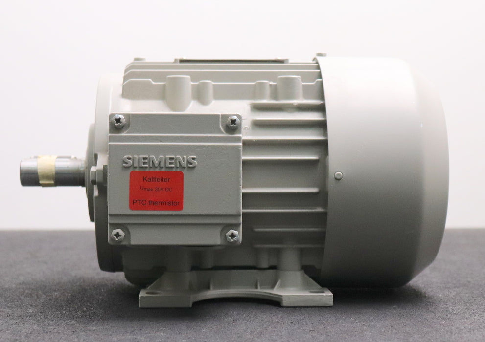 Bild des Artikels SIEMENS-3-Phase-Motor-1LA90804KA10-Z-0,55kW-2,3/1,32A-1410u/min