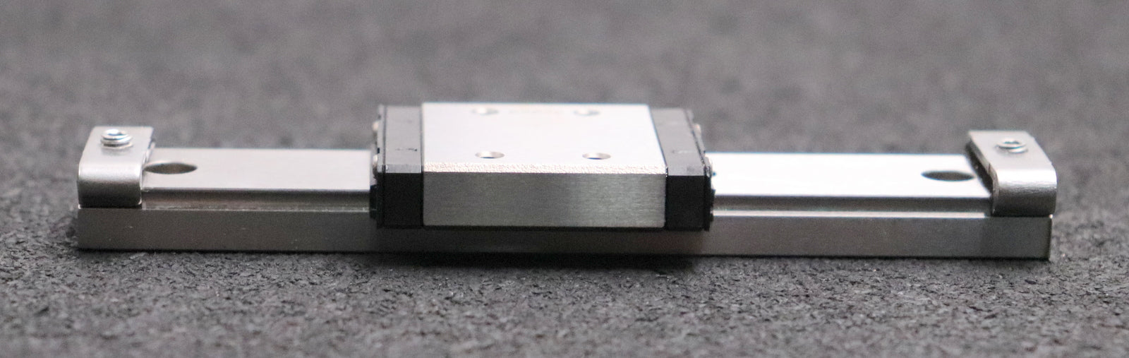 Bild des Artikels NADELLA-Linearführung-Miniaturtyp-RSR9WV-UU+110L-Art.Nr.-80039019