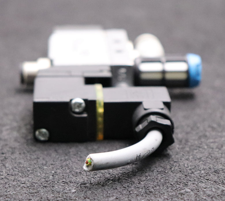 Bild des Artikels FESTO-Magnetventil-MEBH-3/2-1/8-B-Mat.Nr.-172998-2-8bar-20,4-26,4VDC-1,5W
