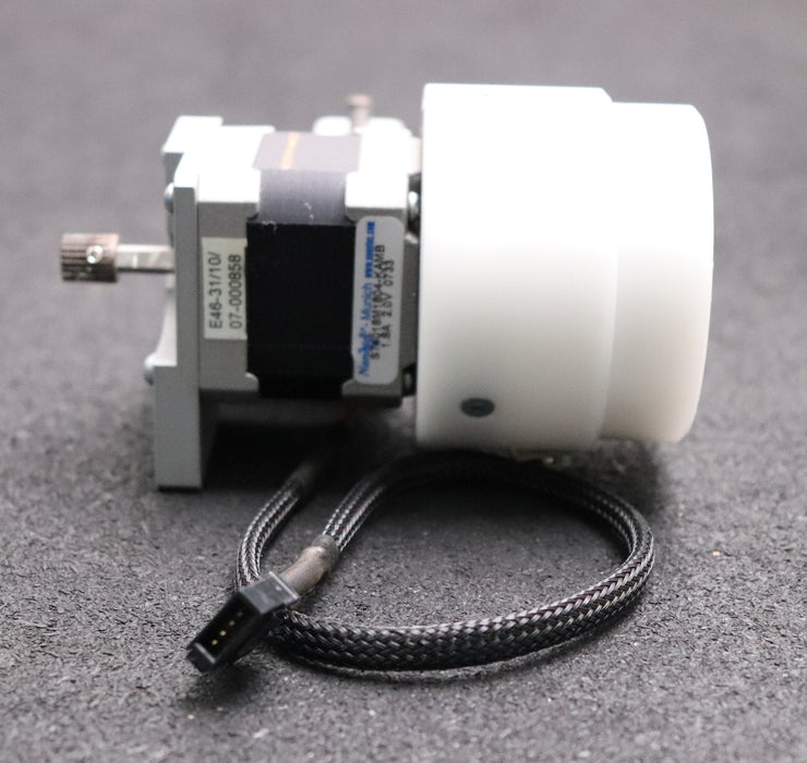 Bild des Artikels NANOTEC-Schrittmotor-mit-BAUMER-GCM2K.-0120001-1,8A-2.0V-10-30VDC-gebraucht