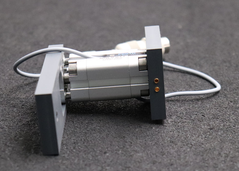 Bild des Artikels FESTO-Kompaktzylinder-mit-2x-Näherungsschalter-ADVUL-16-15-P-A