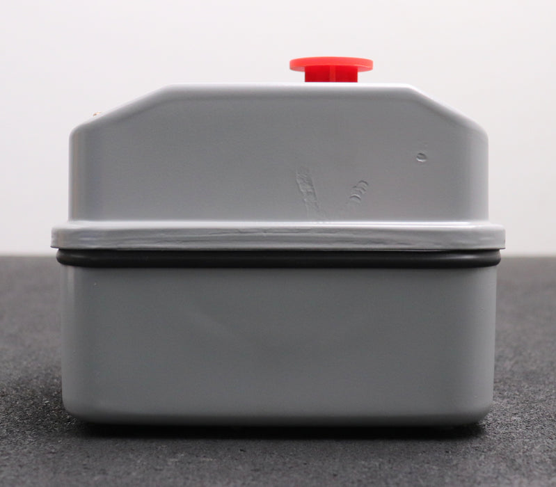 Bild des Artikels RS-MEM-SANTON-ADS7-Direct-On-Line-Starter-im-Metalgehäuse-Art.Nr.-326-150