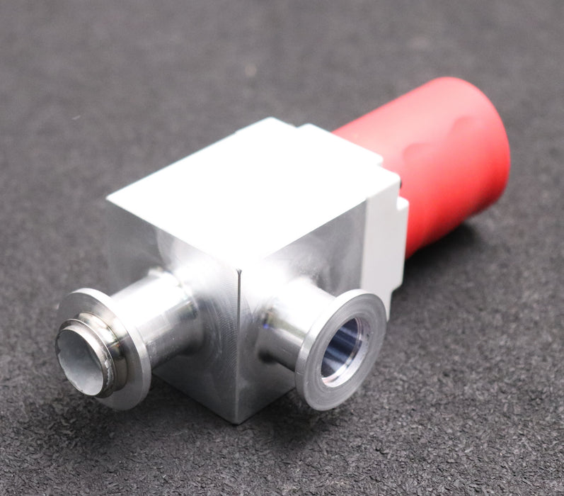 Bild des Artikels PFEIFFER-Vakuum-Eckventil-Typ-AVC-016-SA-Betriebsdruck-min.-1-10hPa-max.-2000hPa