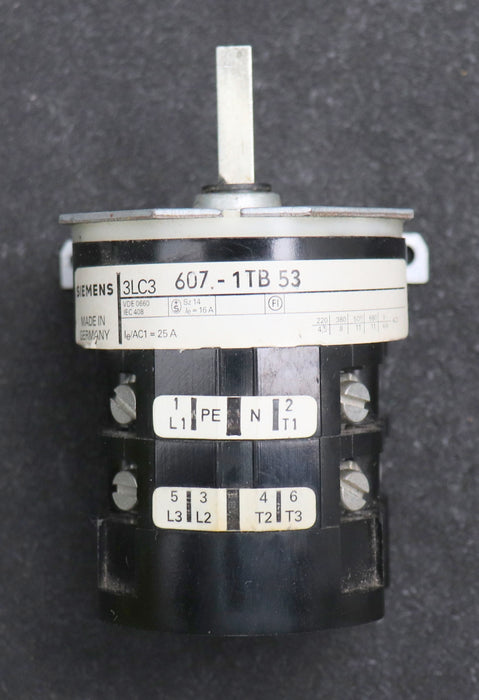 Bild des Artikels SIEMENS-Hauptschalter-3LC3607-1TB53-25A-220-660VAC-4,5-11kW-gebraucht