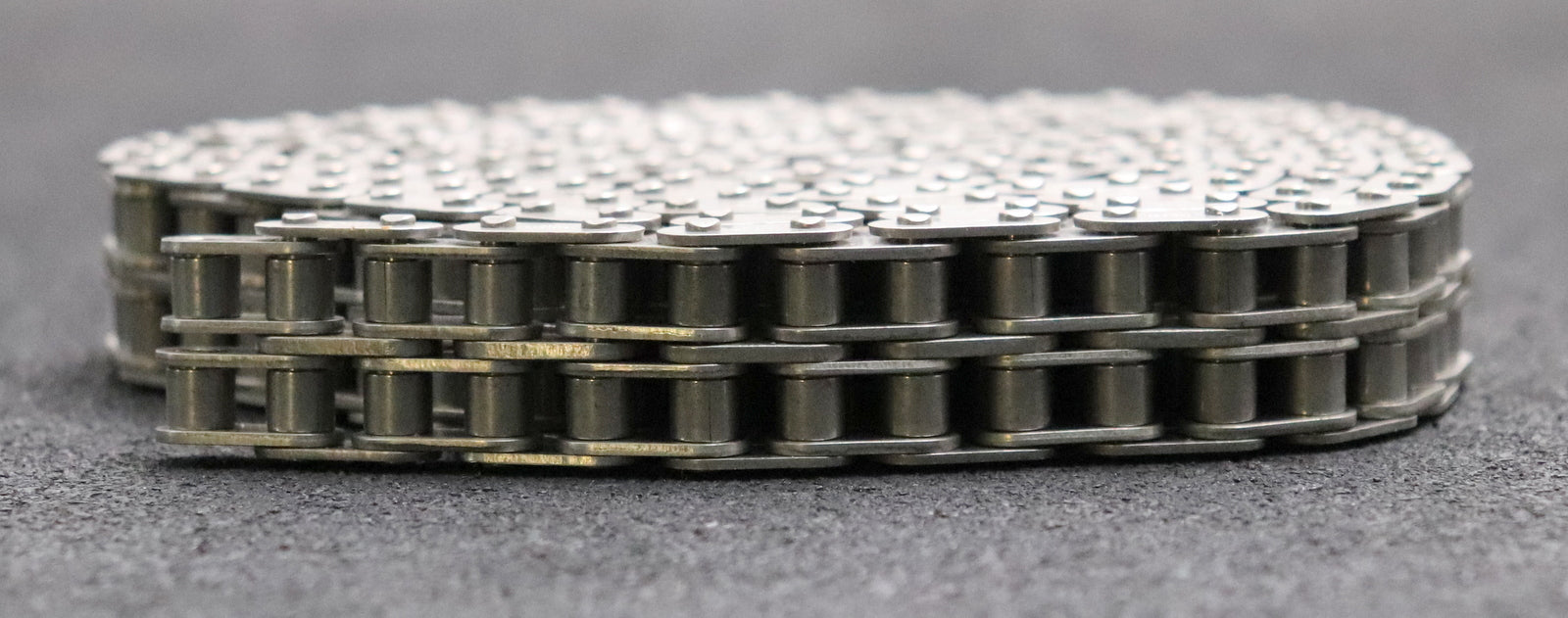 Bild des Artikels Zweifachrollkette-Profil-06B-2-/-3/8"-x-7/32"-Länge=-1524m-Teilung-3/8''/9,525mm