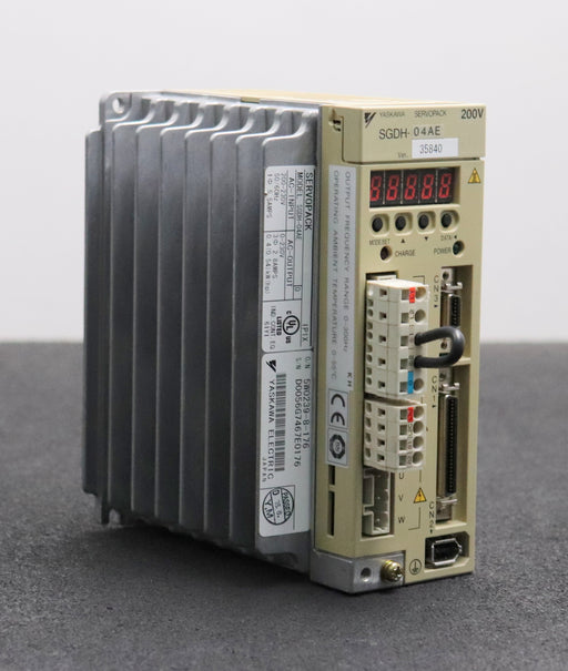 Bild des Artikels YASKAWA-SERVOPACK-Model-SGDH-04AE-Iput:-200-230VAC-50-60Hz-5A-Output:-0-230VAC