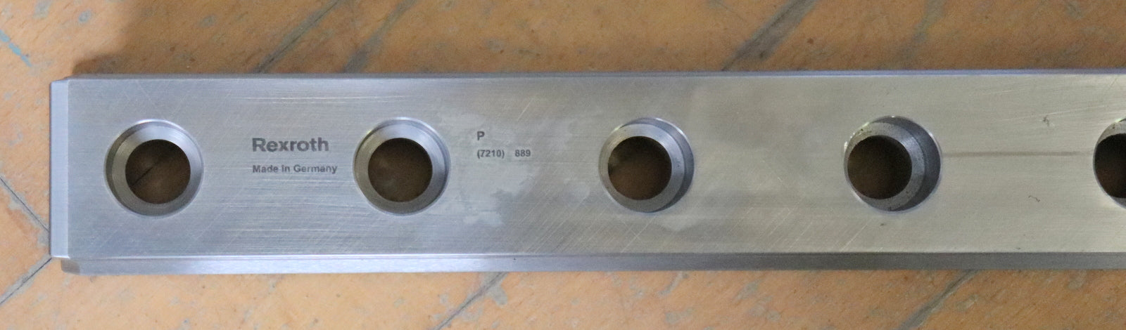 Bild des Artikels REXROTH-Rollenschiene-R180543269-Länge-2660mm-Breite-45mm-1.-LochØ-20mm