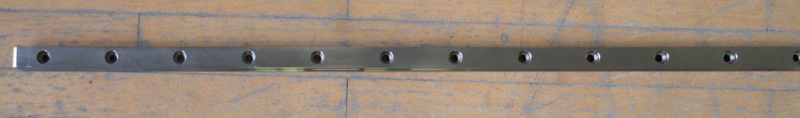 Bild des Artikels REXROTH-Linearführungsschiene-R160570231-Länge-1990mm-Breite-25mm-1.-LochØ-9mm