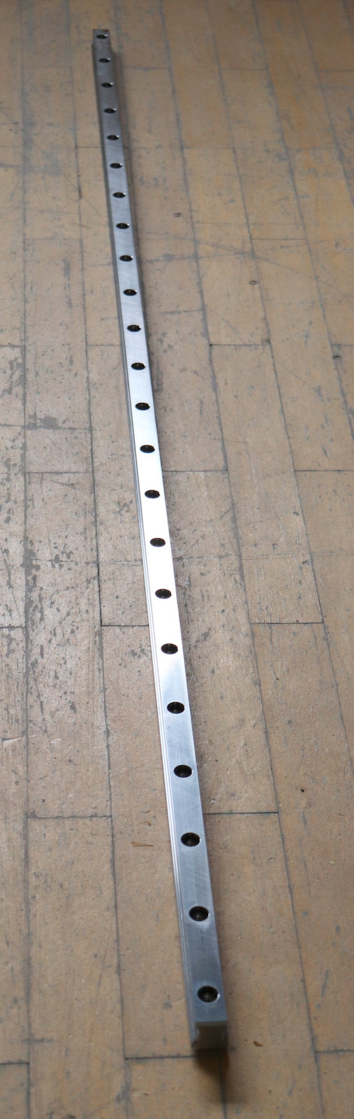 Bild des Artikels REXROTH-Linearführungsschiene-R160570431-Länge-1816mm-Breite-25mm-1.-LochØ-9mm