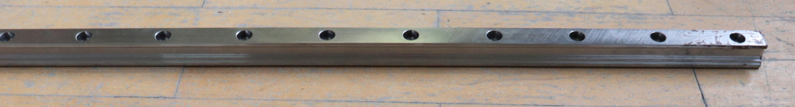 Bild des Artikels REXROTH-Linearführungsschiene-R160570431-Länge-1816mm-Breite-25mm-1.-LochØ-9mm