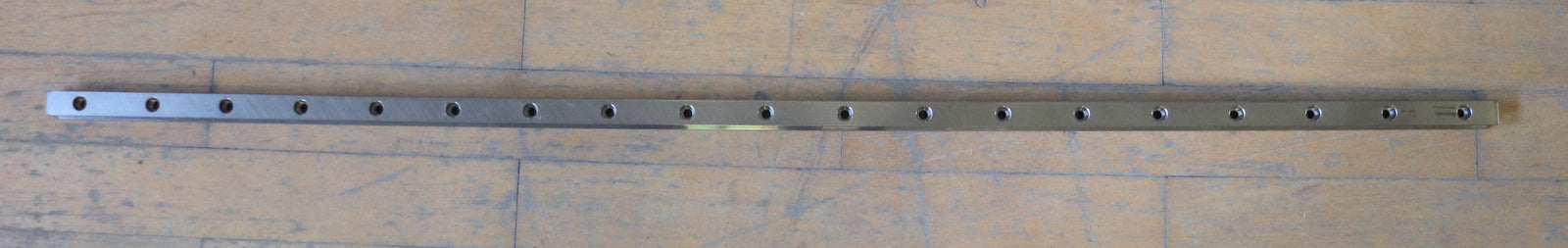Bild des Artikels REXROTH-Linearführungsschiene-R160520431-Länge-1136mm-Breite-23mm-1.-LochØ-11mm