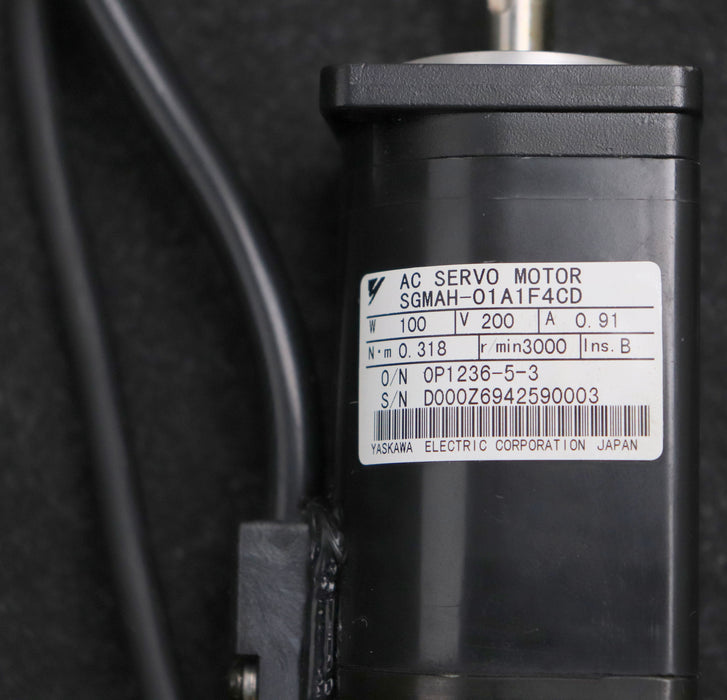 Bild des Artikels YASKAWA-Servo-Motor-SGMAH-01A1F4CD-100W-200V-0,91A-0,318Nm-3000r/min