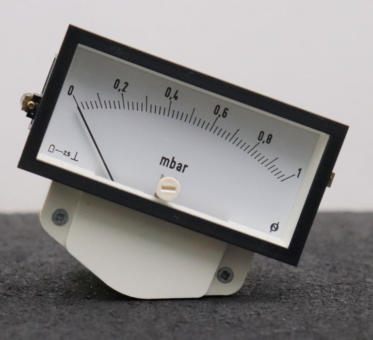 Bild des Artikels GOSSEN-Einbau-Manometer-N52567-0002-Skala-0,1-1mbar-RUR-75-100uA-150V-unbenutzt