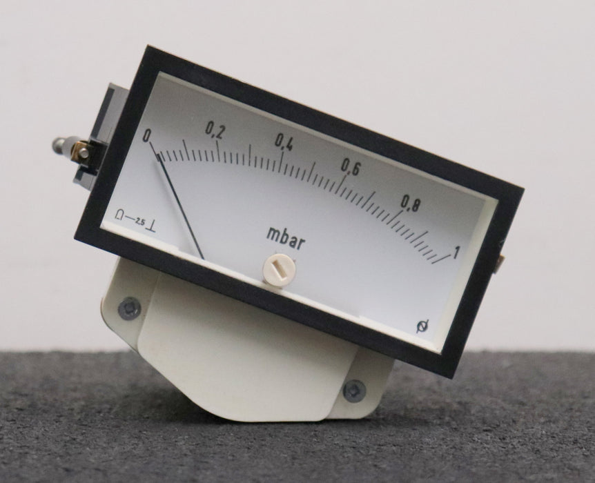 Bild des Artikels GOSSEN-Einbau-Manometer-N52567-0002-Skala-0,1-1mbar-RUR-75-100uA-150V-gebraucht