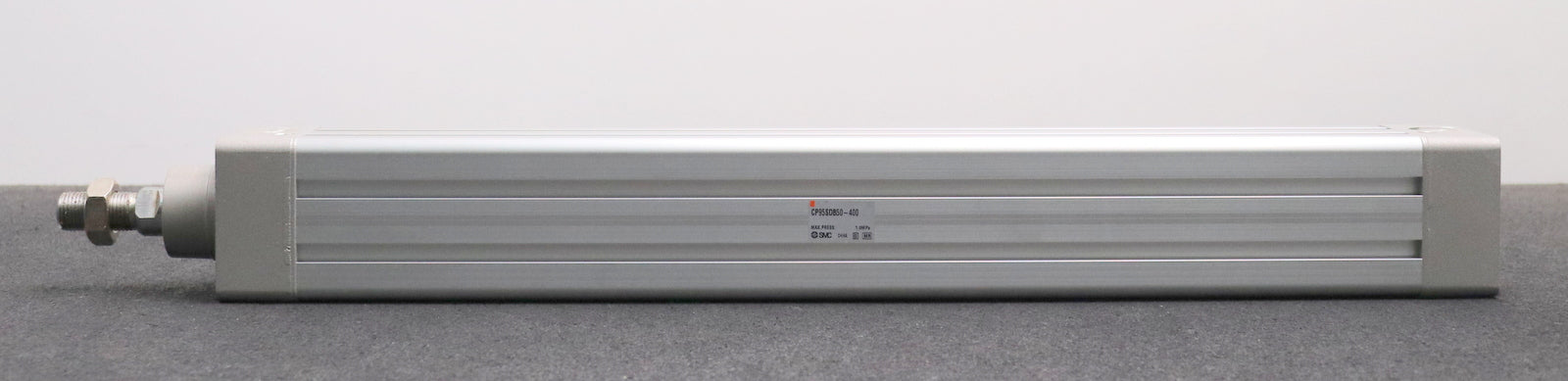 Bild des Artikels SMC-doppeltwirkender-Pneumatikzylinder-CP95SDB50-400-KolbenØ-50mm-Hub-400mm