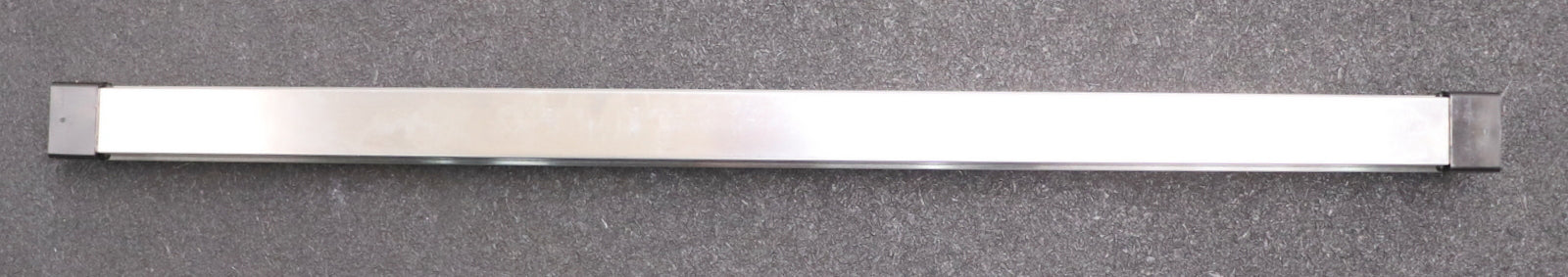 Bild des Artikels REXROTH-Kugelschiene-R160526431-25-N-L146-28-28-Länge-416mm-Rail-1/2---unbenutzt