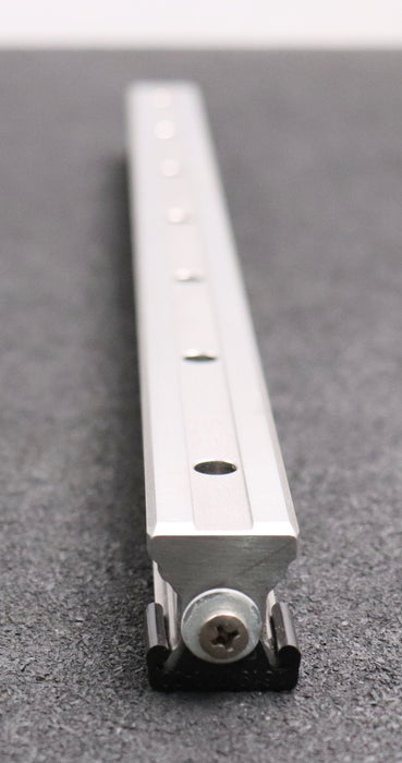 Bild des Artikels REXROTH-Kugelschiene-R160526431-25-N-L146-28-28-Länge-416mm-Rail-1/2---unbenutzt