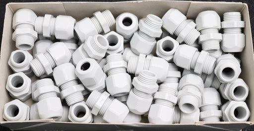 Bild des Artikels AGRO-SYNTEC-50x-Kabelverschraubung-PA6-Pg9-Kabelklemmbereich-3,0-8,0mm-hellgrau