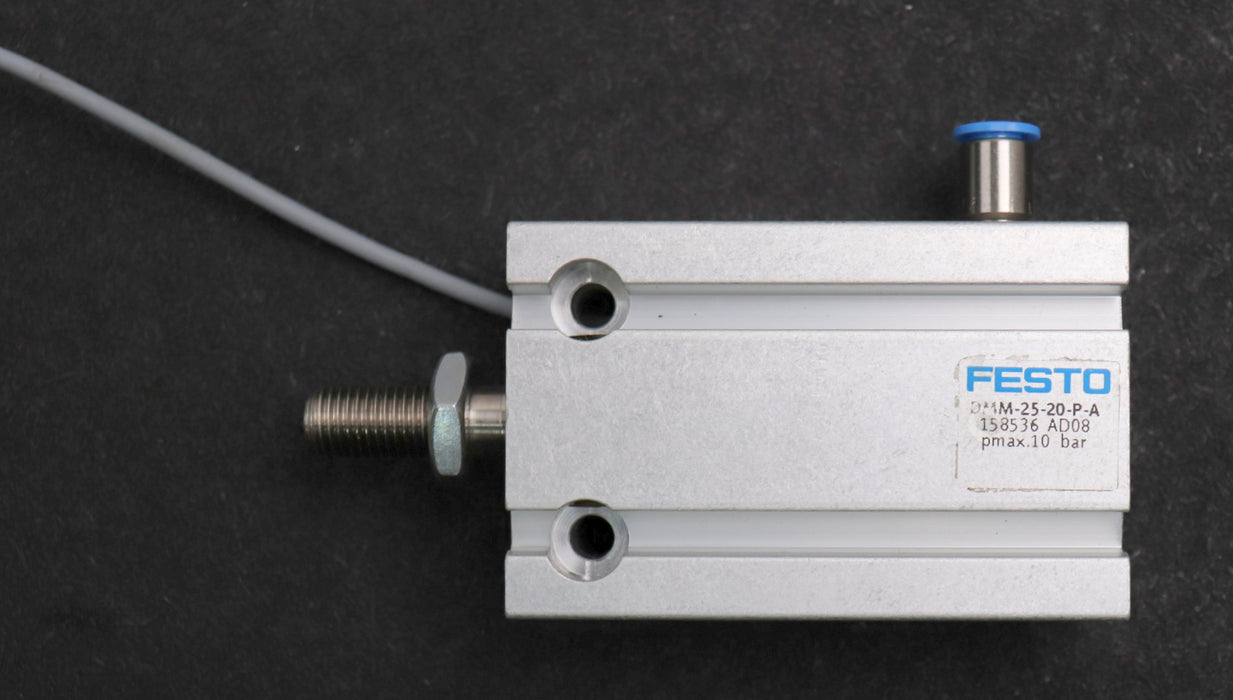 Bild des Artikels FESTO-Kompaktzylinder-mit-Näherungsschalter-DMM-25-20-P-A-Mat.Nr.-158536