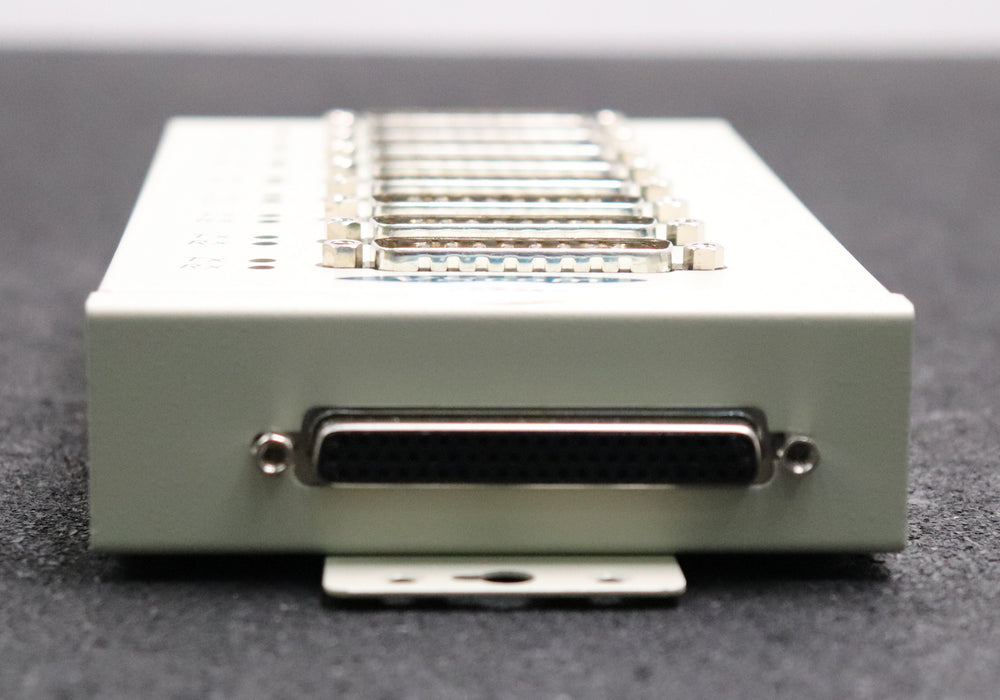 Bild des Artikels VScom-Verteilerbox-COMBOX-8-DB25-mit-Kabel-1,5m-unbenutzt-in-OVP