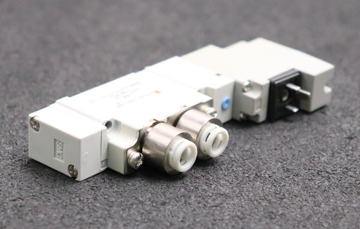 Bild des Artikels SMY-Elektromagnetventil-SY5120-5YO-C6F-Q-ESY5A46-unbenutzt-in-OVP