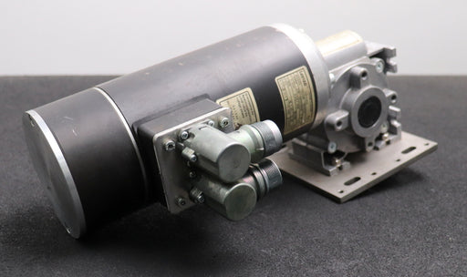 Bild des Artikels LENZE-Schneckengetriebe-Motor-SSN40-1GVAR-063C22-0,4kW-2800U/min-400VAC-100Hz