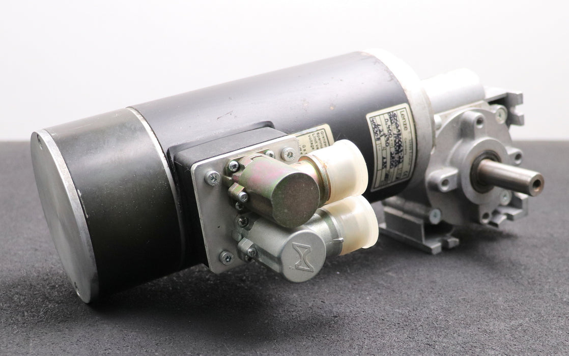 Bild des Artikels LENZE-Schneckengetriebe-Motor-SDS-GAR-063C22-0,4kW-2800U/min-390VAC-100Hz
