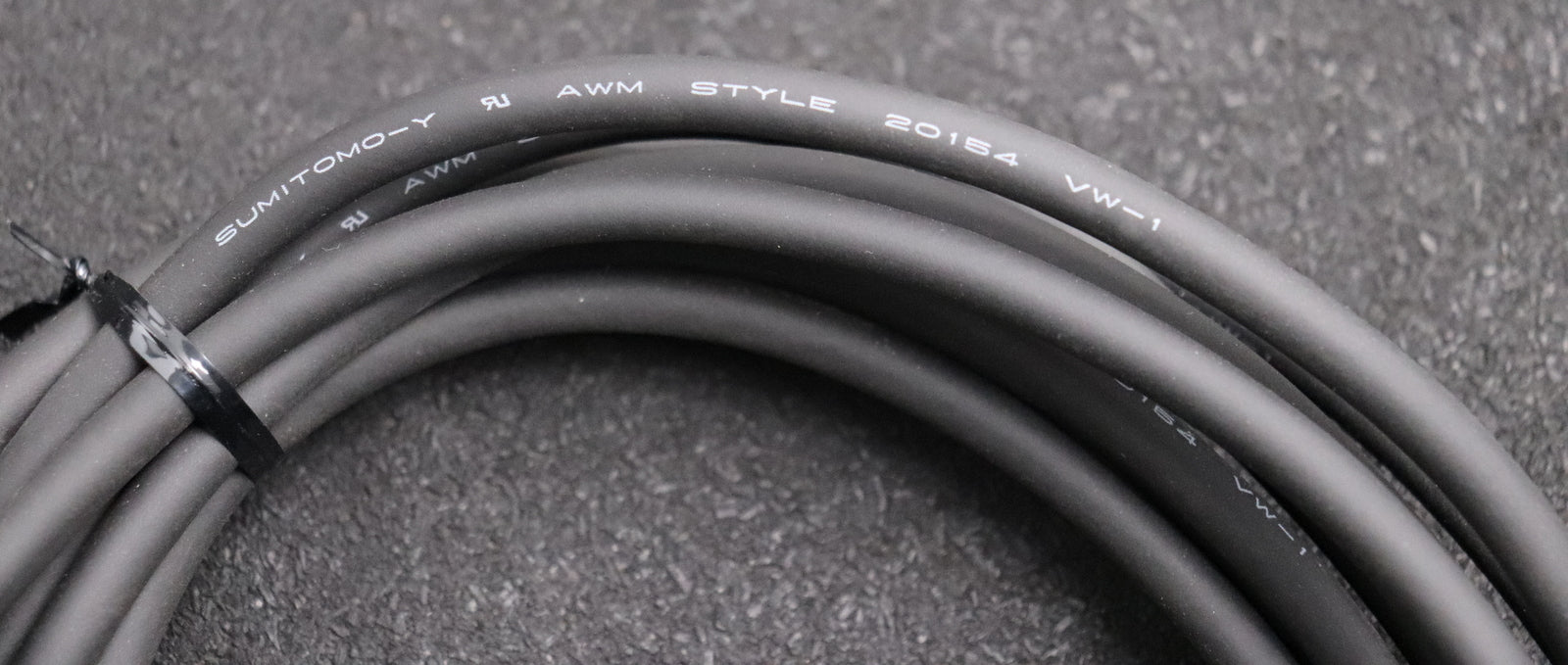 Bild des Artikels SONY-CCD-Kamera-Objektiv-mit-Kabelverlängerung-SUMITOMO-Y-20154-Länge-5m