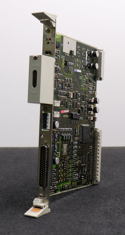 Bild des Artikels SIEMENS-Einschubplatine-Central-Service-Board-6FC5114-0AA02-0AA0-gebraucht