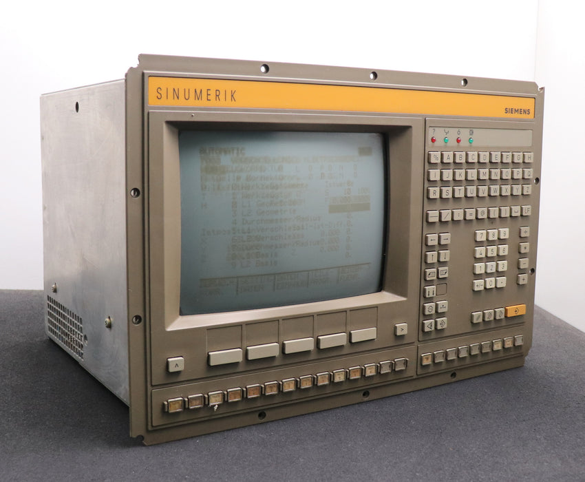Bild des Artikels SIEMENS-SINUMERIK-820M-Bedientafel-6FC3531-0AA-Z-ohne-Einschubmodule-gebraucht