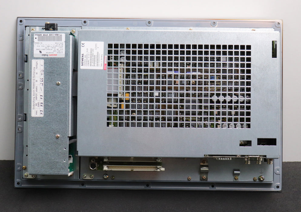 Bild des Artikels SIEMENS-SINUMERIK-840C-Flachbedientafel-Color-19"-6FC5103-0AB03-1AA2-Version-B