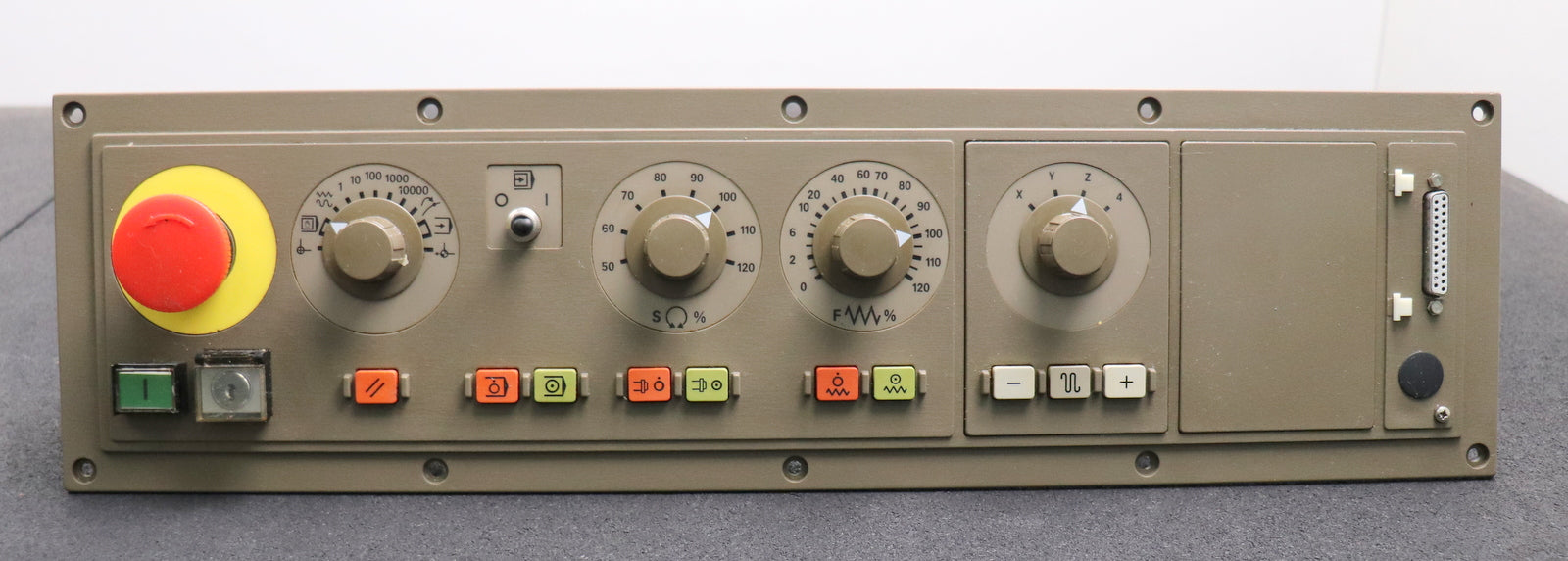 Bild des Artikels SIEMENS-Maschinensteuertafel-820M/ME-24VDC-6FC3538-3EF-5700309045.60