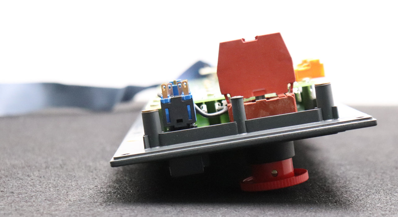 Bild des Artikels SIEMENS-Maschinensteuertafel-820M/ME-24VDC-6FC3538-3EF20-5700309051.550