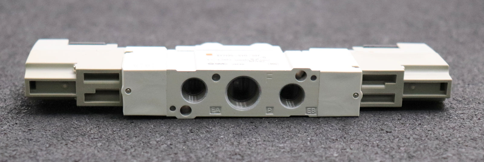 Bild des Artikels SMC-Pneumatik-Magnetventil-SY7220-5YO-02F-Q-unbenutzt-in-OVP