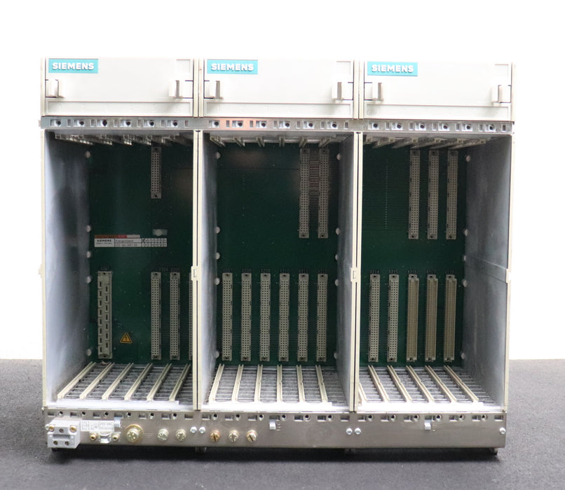 Bild des Artikels SIEMENS-SINUMERIK-840C-Zentralgerät-2-18-EP-BGR-Träger-für-18-Platinen-Rack