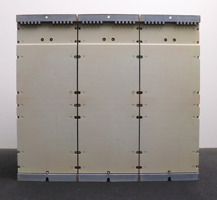 Bild des Artikels SIEMENS-SINUMERIK-840C-Zentralgerät-2-18-EP-BGR-Träger-für-18-Platinen-Rack