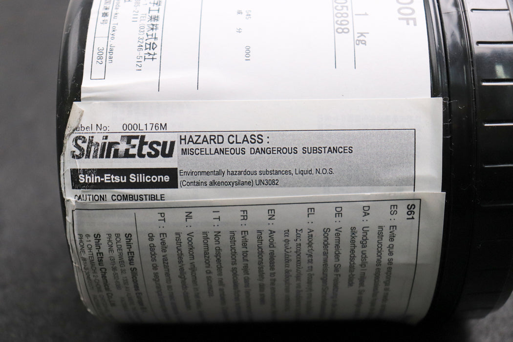 Bild des Artikels SHIN-ETSU-Silikonpaste-für-Solaranlagen-Kabel-KE-200F-1kg-unbenutzt-in-OVP