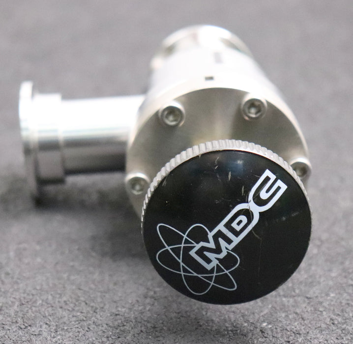 Bild des Artikels MDC-Vakuum-Winkelventil-90°-Anschlüsse-ISO-KF-DN22-Model-KAV-100-Type-310073