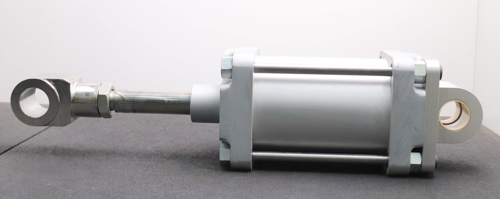 Bild des Artikels FESTO-Pneumatik-Zylinder-DNG-160-135-PPV-A-SA-Mat.Nr.-24372190-Hub-135mm