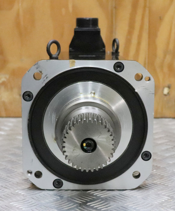 Bild des Artikels OTC-DAIHEN-AC-Servo-Motor-W-X02408-Model-Q2AA2215KLXPH1-13kW-200VAC-66A