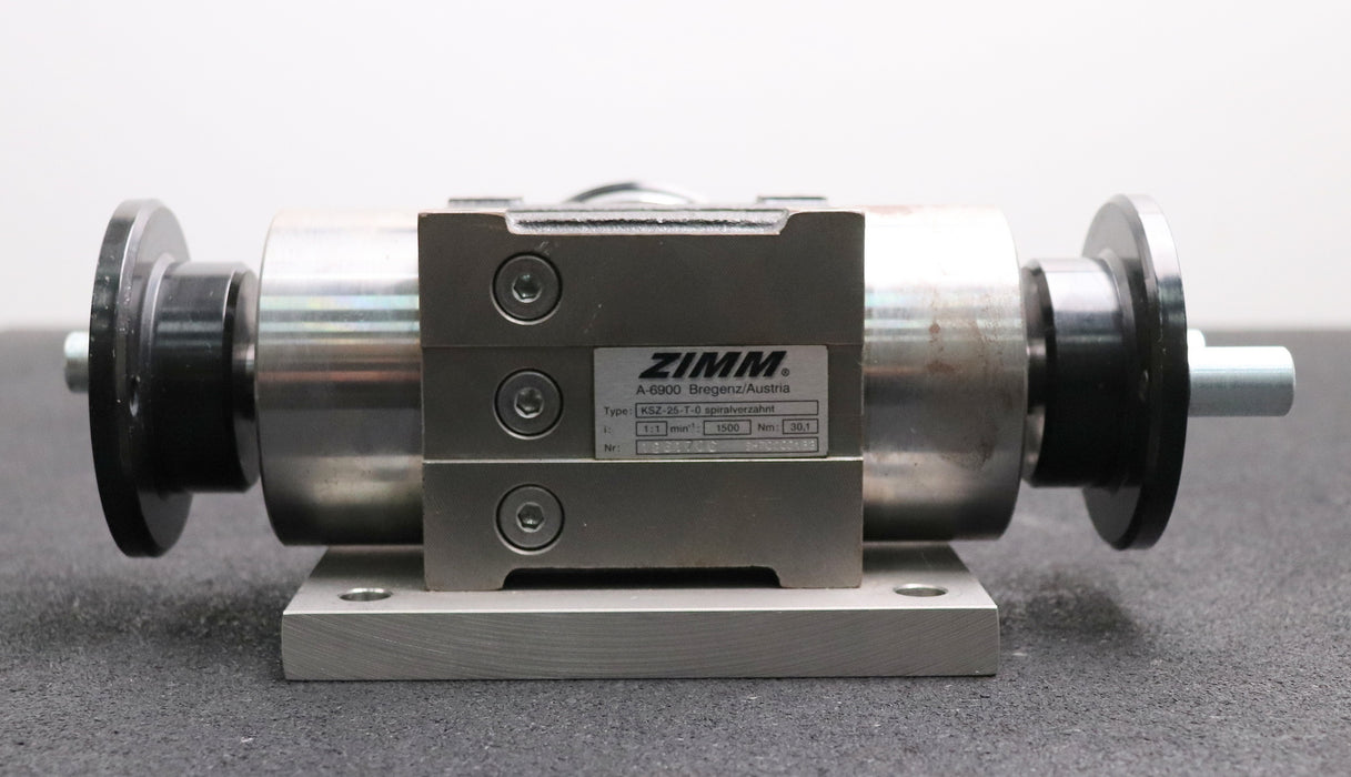 Bild des Artikels ZIMM-Kegelradgetriebe-i=-1:1-n=-1500U/min-spiralverzahnt-30,1Nm---150x130mm