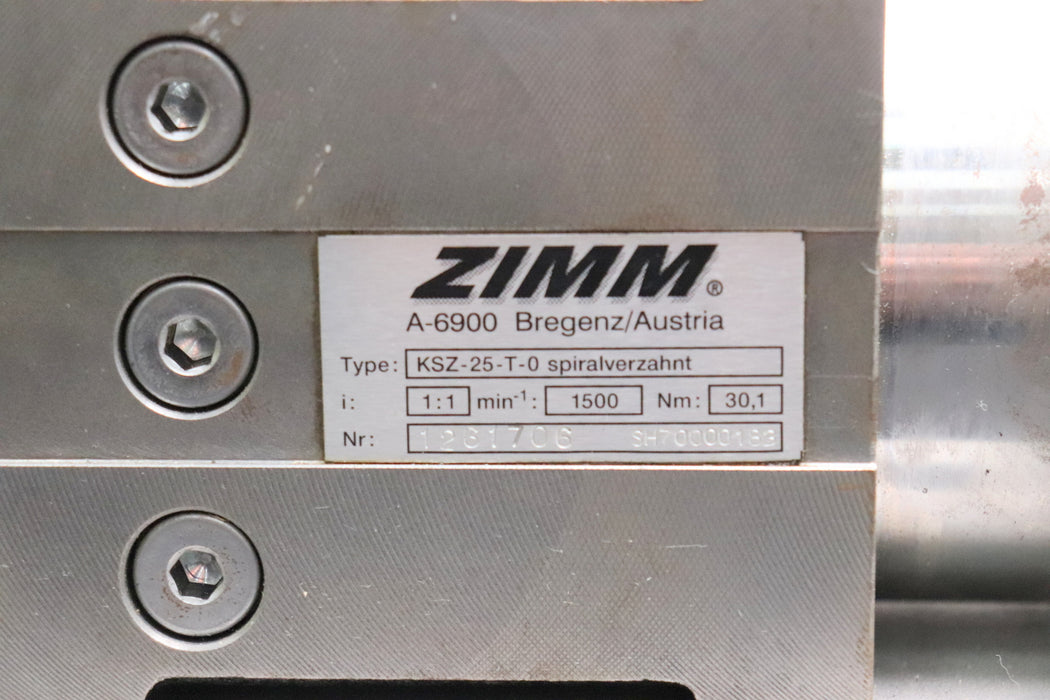 Bild des Artikels ZIMM-Kegelradgetriebe-i=-1:1-n=-1500U/min-spiralverzahnt-30,1Nm---150x130mm