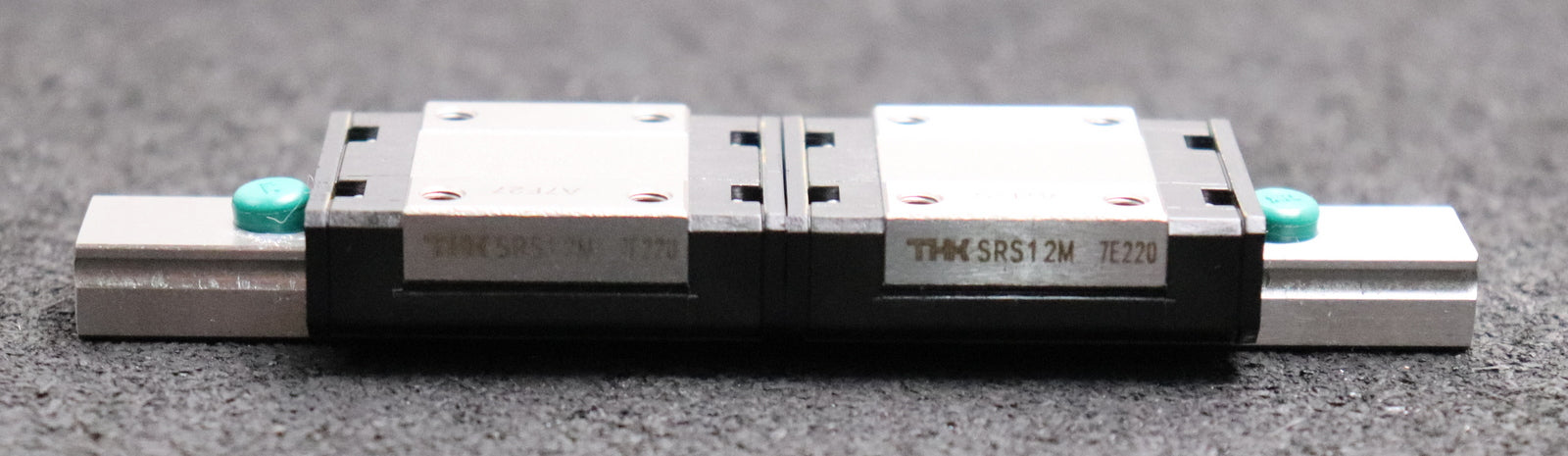 Bild des Artikels THK-Linearführung-Größe-12-mit-2-Wagen-Model-2SRS12MUUC1+104LM-unbenutzt-in-OVP