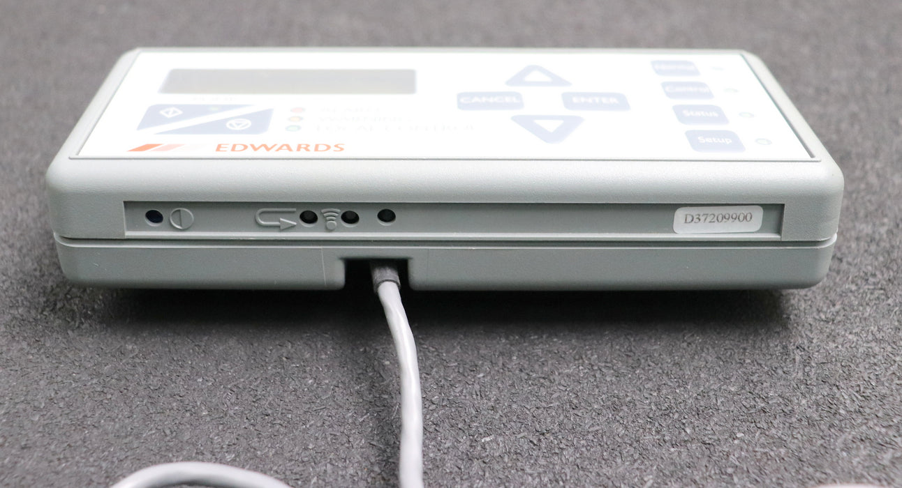 Bild des Artikels BOC-EDWARDS-Pumpen-Bedienpanel-D37209000-mit-Steckerbuchse-4pin-male-gebraucht