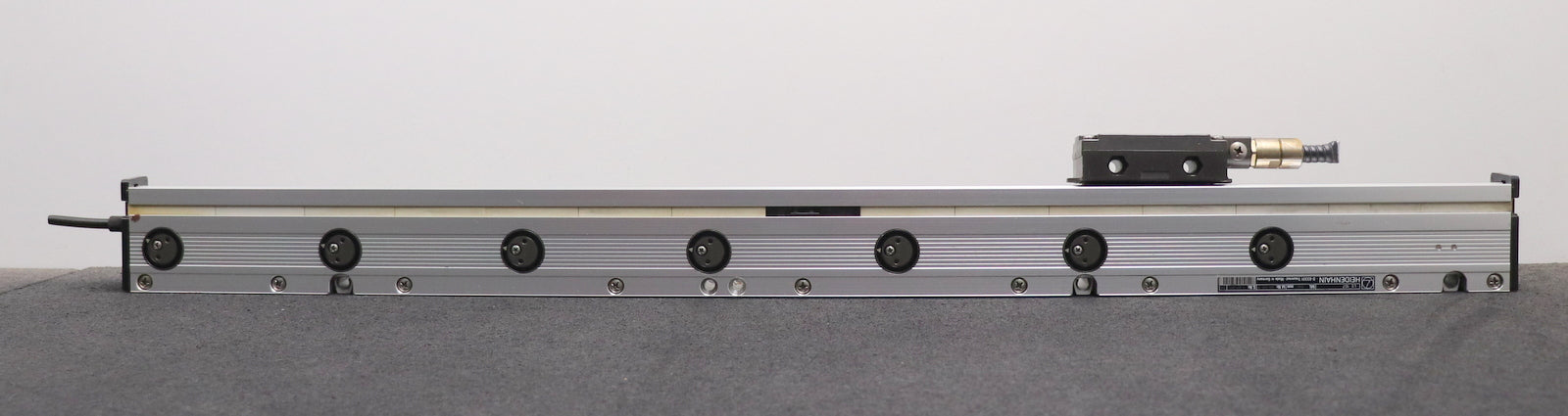 Bild des Artikels HEIDENHAIN-Linearmaßstab-LS-107-Messlänge-640mm-ID.Nr.-21849647-mit-Lesekopf